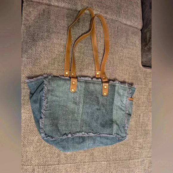 Myra Bag Western Canvas Travel Bag - Picture 4 of 4